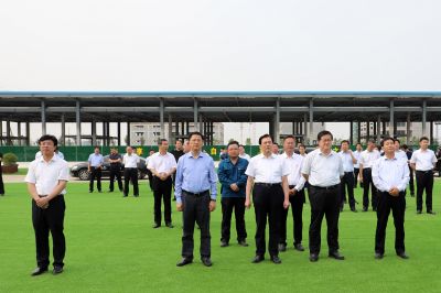 濰坊市委書記、市人大常委會(huì)主任惠新安帶隊(duì)對(duì)山東國(guó)邦健康產(chǎn)業(yè)園項(xiàng)目進(jìn)行觀摩點(diǎn)評(píng)