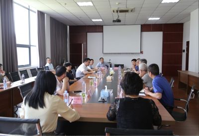 新昌縣委書記黃旭榮一行蒞臨國邦醫(yī)藥調(diào)研商務穩(wěn)進提質(zhì)工作