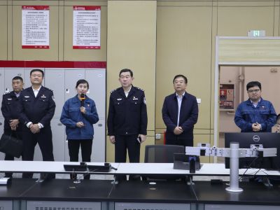 濰坊市副市長徐磊一行蒞臨國邦醫(yī)藥下屬山東國邦藥業(yè)調研指導